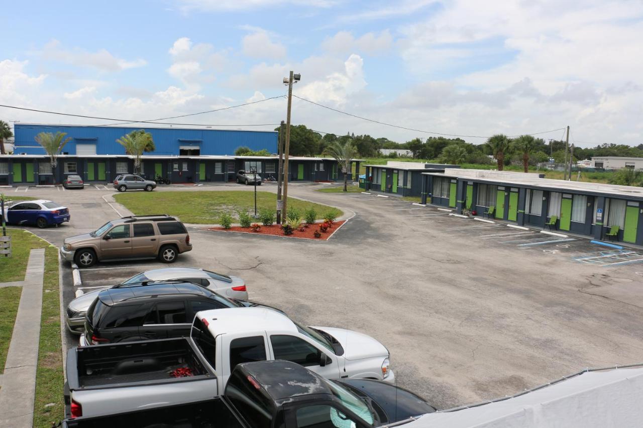 Travel Inn Fort Pierce Exteriör bild