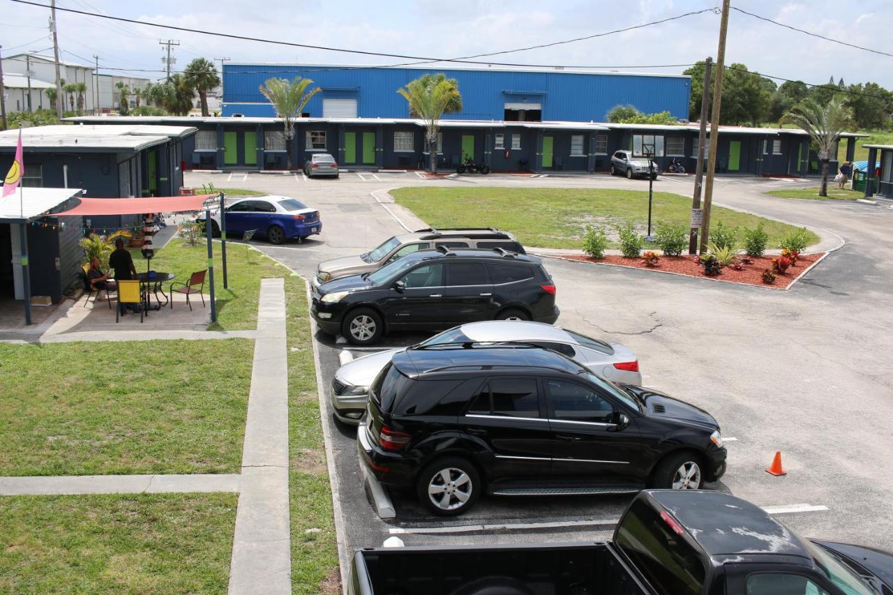 Travel Inn Fort Pierce Exteriör bild